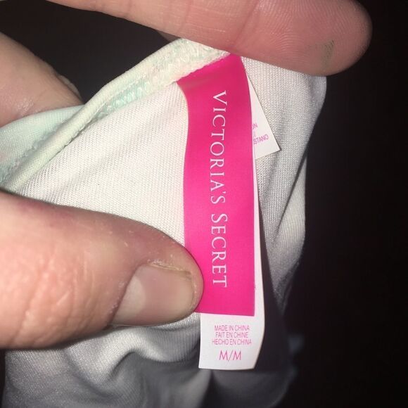 Victoria’s Secret M cutout sides ruffle neck halter tie swimsuit - Picture 3 of 3